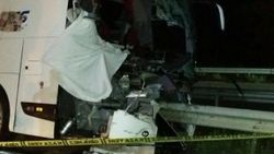 Giresun'da yolcu otobüsü bariyerlere çarptı: 1 ölü