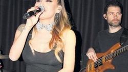İrem Derici: Ağzım iki oda, bir salon