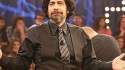 Okan Bayülgen'e üvey babasından miras kaldı