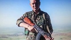 İngiliz aktör Suriye'de YPG'ye katıldı