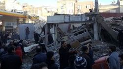 Zeytinburnu'nda yıkılan bina raporlu çıktı