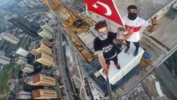 3. Köprü'ye tırmanan genç son tırmanışında kaza geçirdi