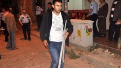 Çanakkale'de karşıt görüşlü iki grup çatıştı: 3 yaralı