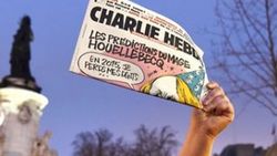 Charlie Hebdo Papa'nın açıklamalarına saçmalık dedi