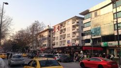 Bağdat Caddesi'ndeki dükkanlar boşalıyor