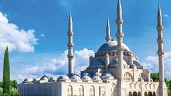 Balkanların en büyük camisi hızla yükseliyor