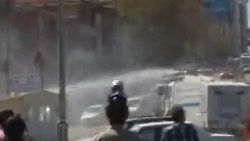 Cami-Cemevi projesini protesto edenlere polis müdahalesi