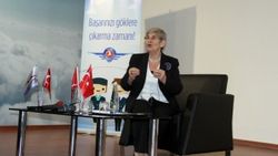 Canan Karatay bu kez pilotlara tavsiyeler verdi