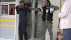 Çankırı'da belediye binasını palalarla bastılar
