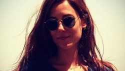 Cansu Dere kendini kedilere adadı