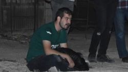 Aracının yanışını çaresizlik içinde izledi