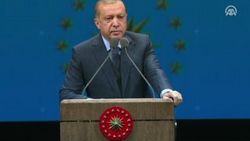 Cumhurbaşkanı güzellik uzmanlarıyla buluştu