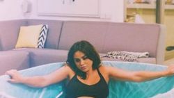 Zeynep Demirel doğum fotoğrafını paylaştı