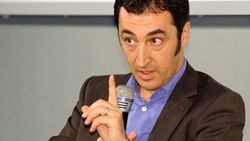 Türkiye'yi satan Cem Özdemir'in darbe endişesi