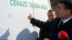 Cenaze taşıyoruz dedikleri araçtaki tabut boş çıktı