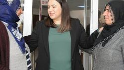 Çermik'in ilk kadın kaymakamı gönüllerde taht kurdu