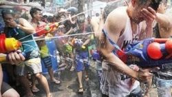 Tayland'da kutlanan su bayramında çok sayıda ölü var