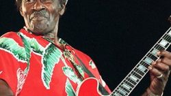 Rock and Roll müziğinin efsane ismi Chuck Berry öldü