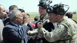 Şanlıurfa'da çiftçiler yol kapattı