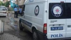 Babasını balkondan attı ardından da bıçaklayarak öldürdü