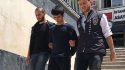 Eşiyle dedikodusu çıkan arkadaşını öldürdü