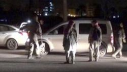 Cizre'de YDG-H üyeleri yol kesip polis araçlarını yaktı