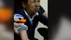 Aşıdan korkan çocuğun tatlılığı İZLE