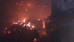 Çorum’da yangın 2 evi kül etti