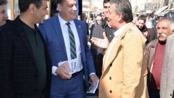 CHP'liler Diyarbakır'da 'hayır' broşürleri dağıttı