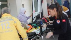 Kaza geçiren eşiyle hastanede karşılaştı