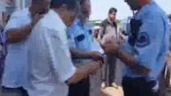 Kayınpederini bıçaklayıp sopayla dövdü