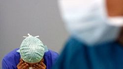 Doktor intiharları meclise taşındı
