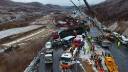 Çin'de zincirleme trafik kazası: 17 ölü, 37 yaralı