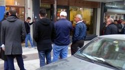 Manisa'da kuyumcuyu oyuncak silahla soyma girişimi