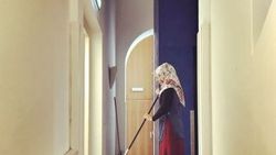 Sanat dünyası müzede çalışan Zeynep'i konuşuyor