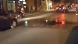 İtalya'da sokağın bir kısmı yağmura maruz kaldı
