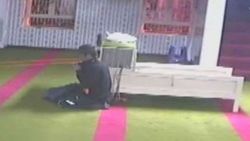 Namaz kılma bahanesiyle imamı soyan hırsız İZLE