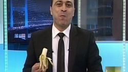 TRT spikeri canlı yayında muz yedi