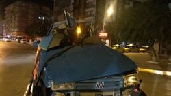 İzmir'de trafik kazası: 1 ölü 2 yaralı