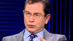 Cumhuriyet gazetesinde Kadri Gürsel de gözaltına alındı