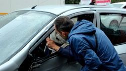 Yardım etmek istediği kazazede eşi çıktı