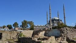 Selimiye Camii çevresi trafiğe kapatılıyor