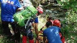 Bursa'da kayalıklardan düşen adam 2 saatte kurtarıldı