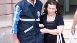 Müşterinin pantolonunda bulduğu dövizi bozdurup altın aldı