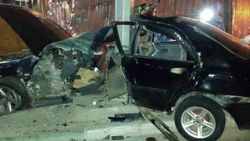 Otomobil mobese direğine çarptı: 1 ölü