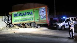 Freni boşalan kamyon duvara çarptı: 1 ölü, 1 yaralı