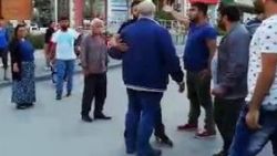 Hırsızlık şüphelisinin yakınları hastaneyi birbirine kattı