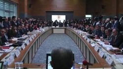Anayasa paketinin üçte birinde değişiklik