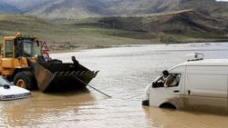 Irak'taki şiddetli yağışlar neredeyse hayatı durdurdu