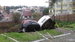 Kadıköy'de toprak kayması